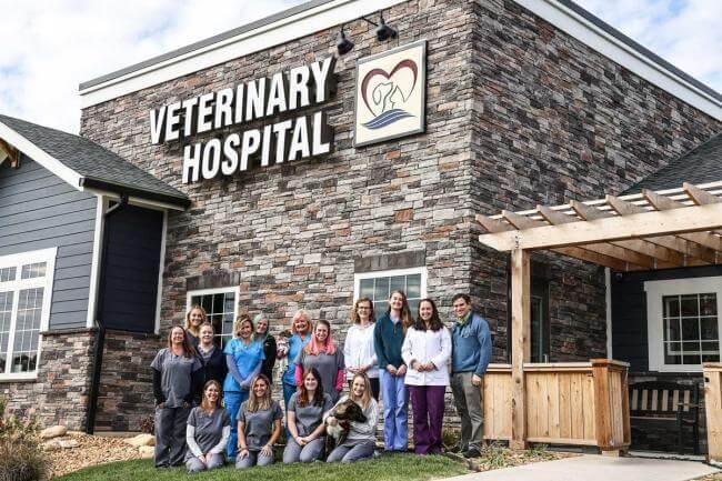 Emergency vet in [practice:city]